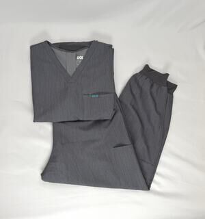 Dolan Maternity Scrub Set Gray Medium Top M Petite Short Jogger Pants 2 Piece